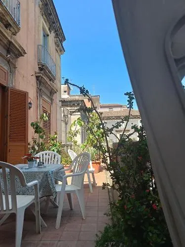 Appartamento John Mary House Aeroporto di Catania Fontana Rossa Italia